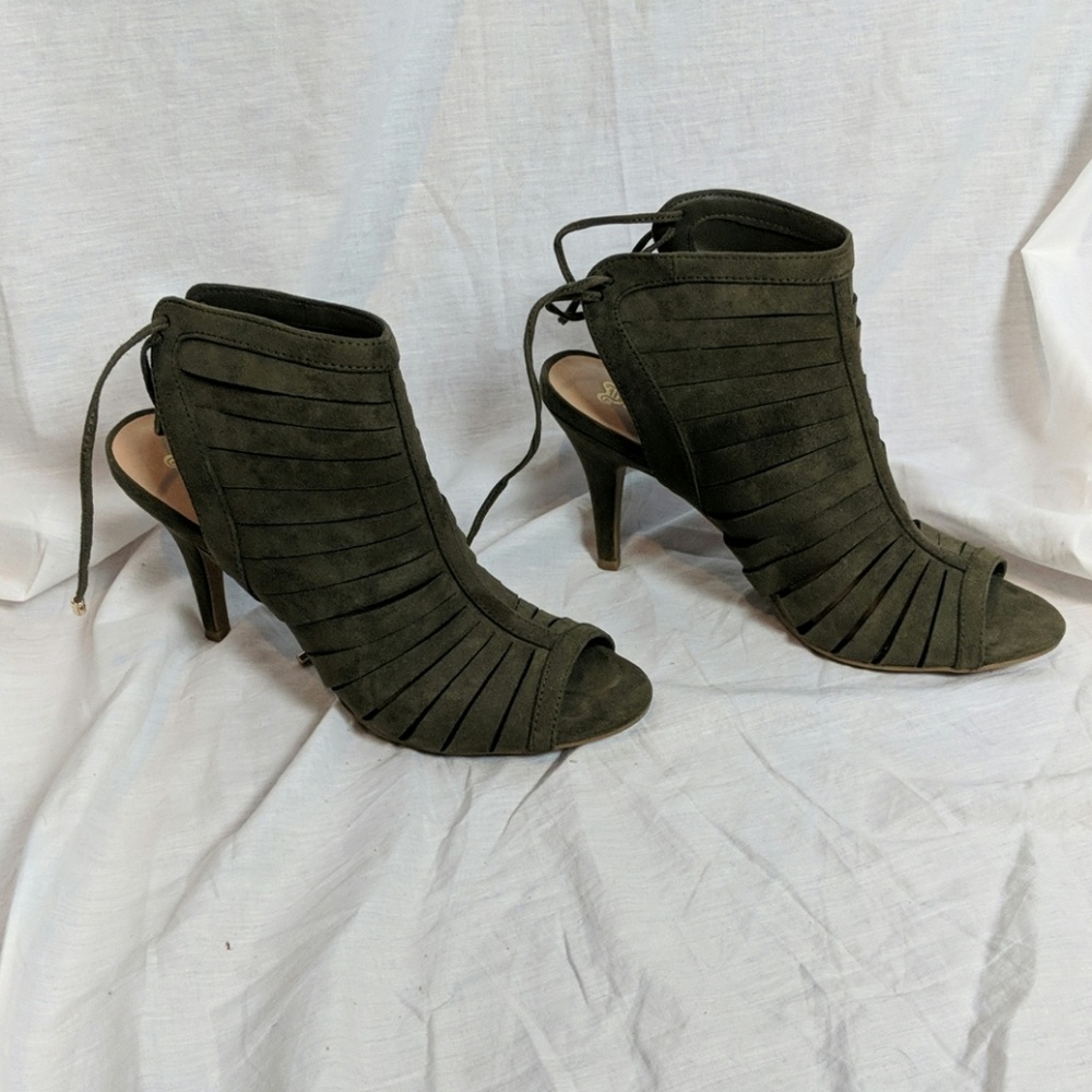 Beautiful green heeld